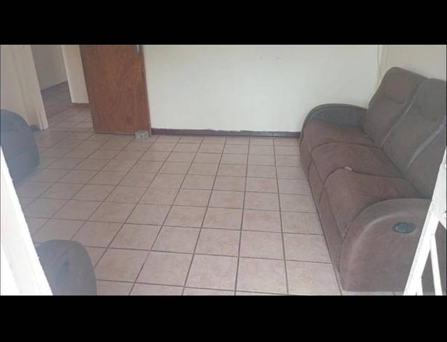 2 BEDROOM APARTMENT FOR SALE IN FOREST HILL